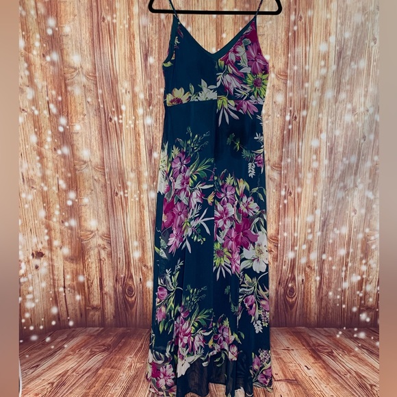 Lulus Dresses & Skirts - Lulus Maxi Dress Size Small Like New Teal Floral Print. Flows Beautifully.